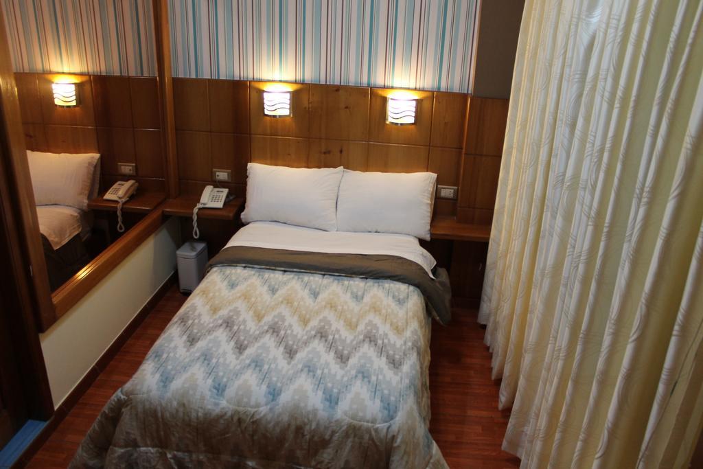 Huánuco Hotel Venecia חדר תמונה